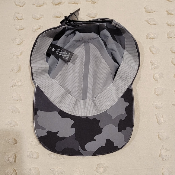 Lululemon Fast and Free Run Hat - Picture 4 of 7